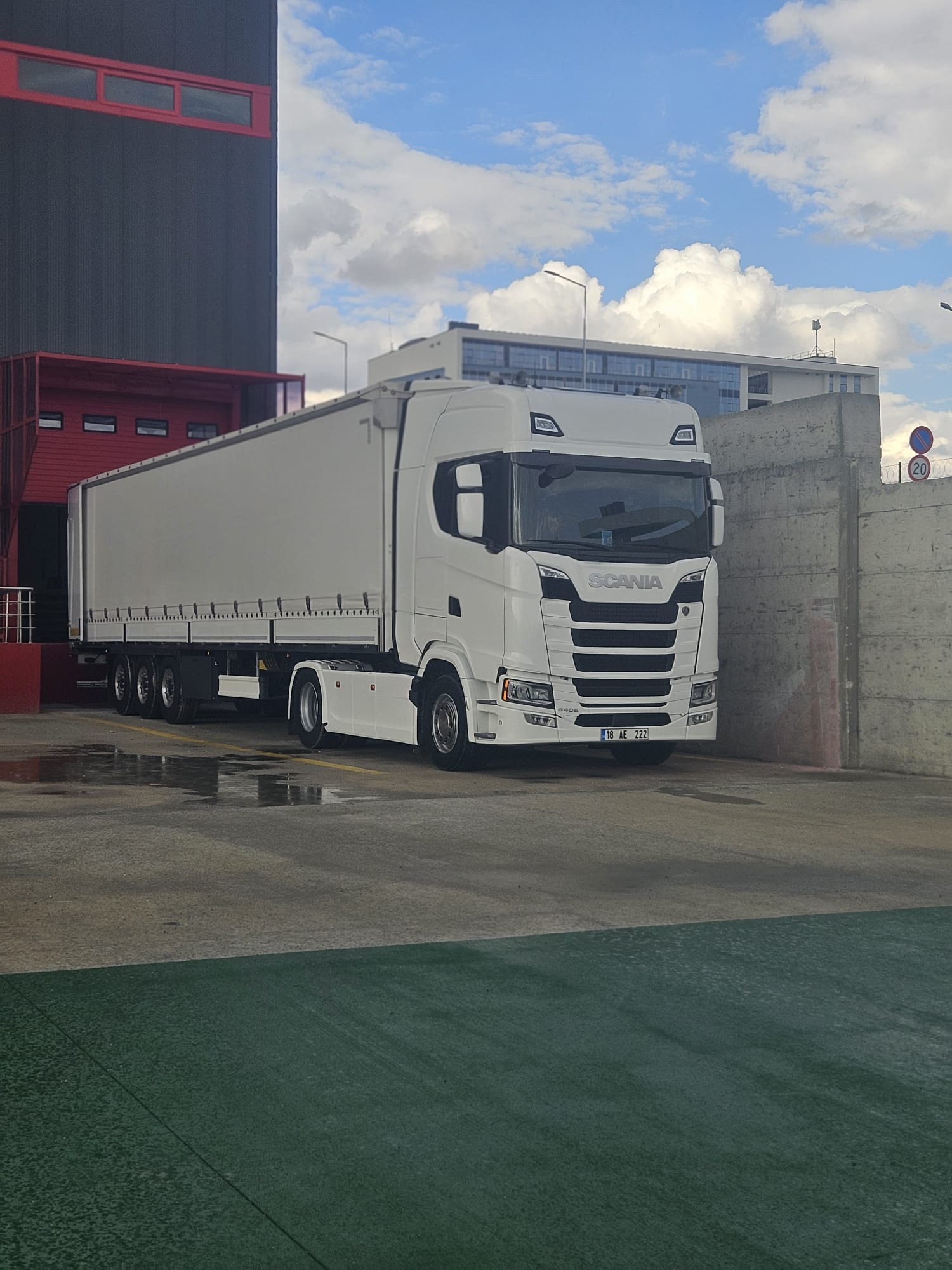 Tayf Lojistik - Yükleme Alanı